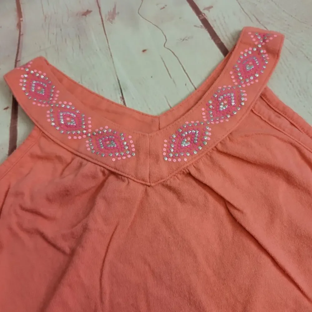 Old Navy tank top M8